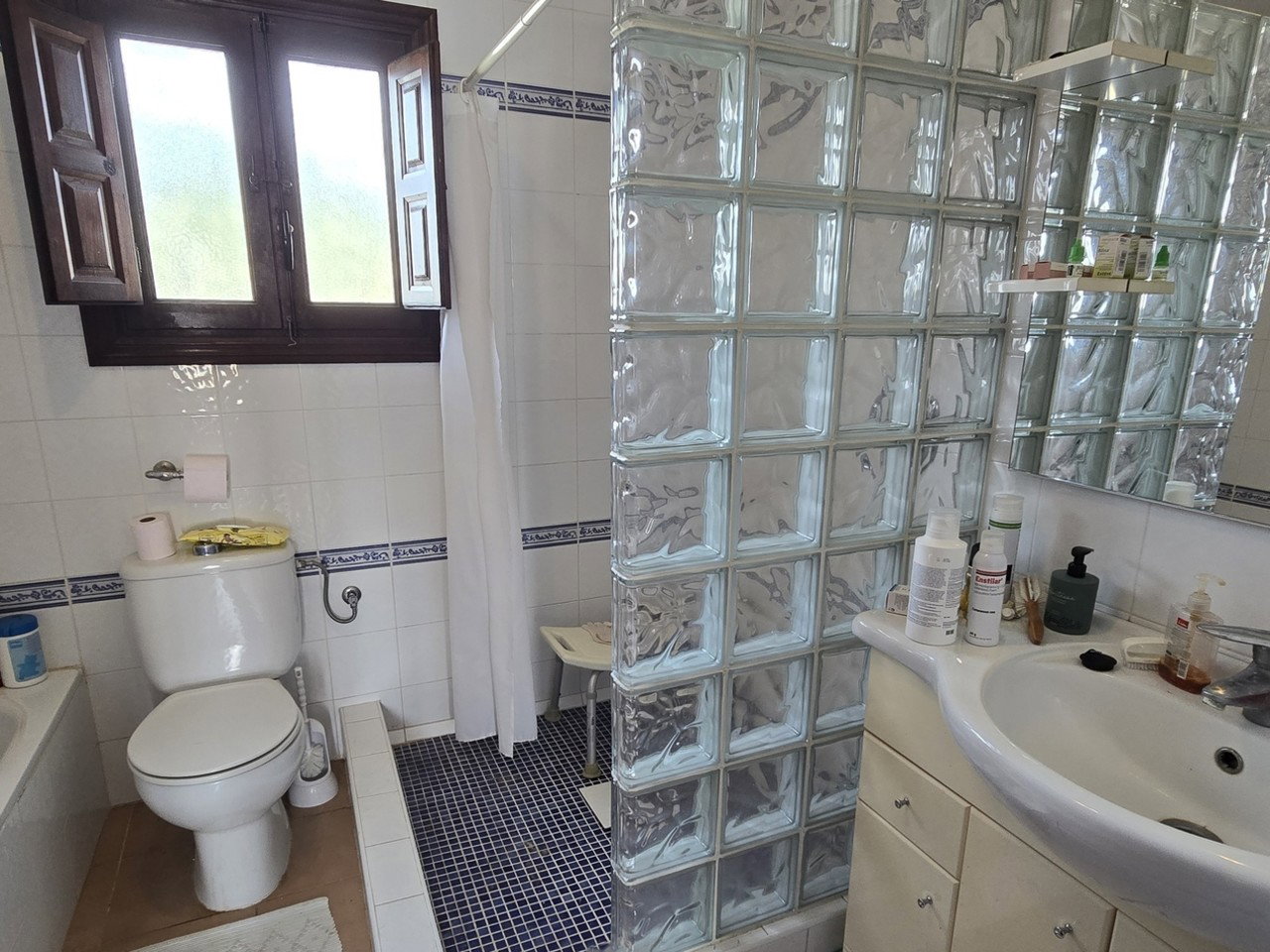 Villa for sale in Bedar