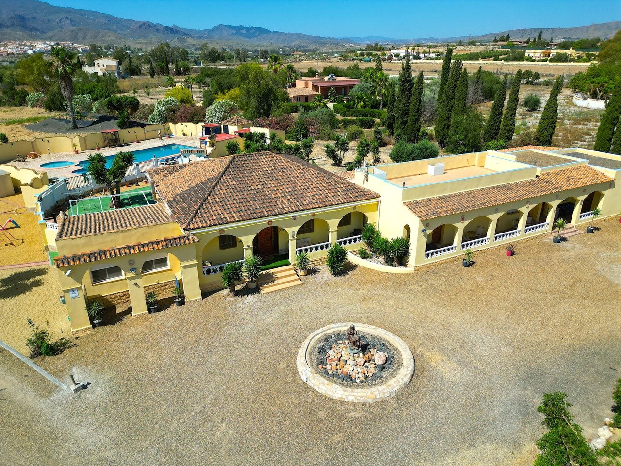 Villa for sale in Turre