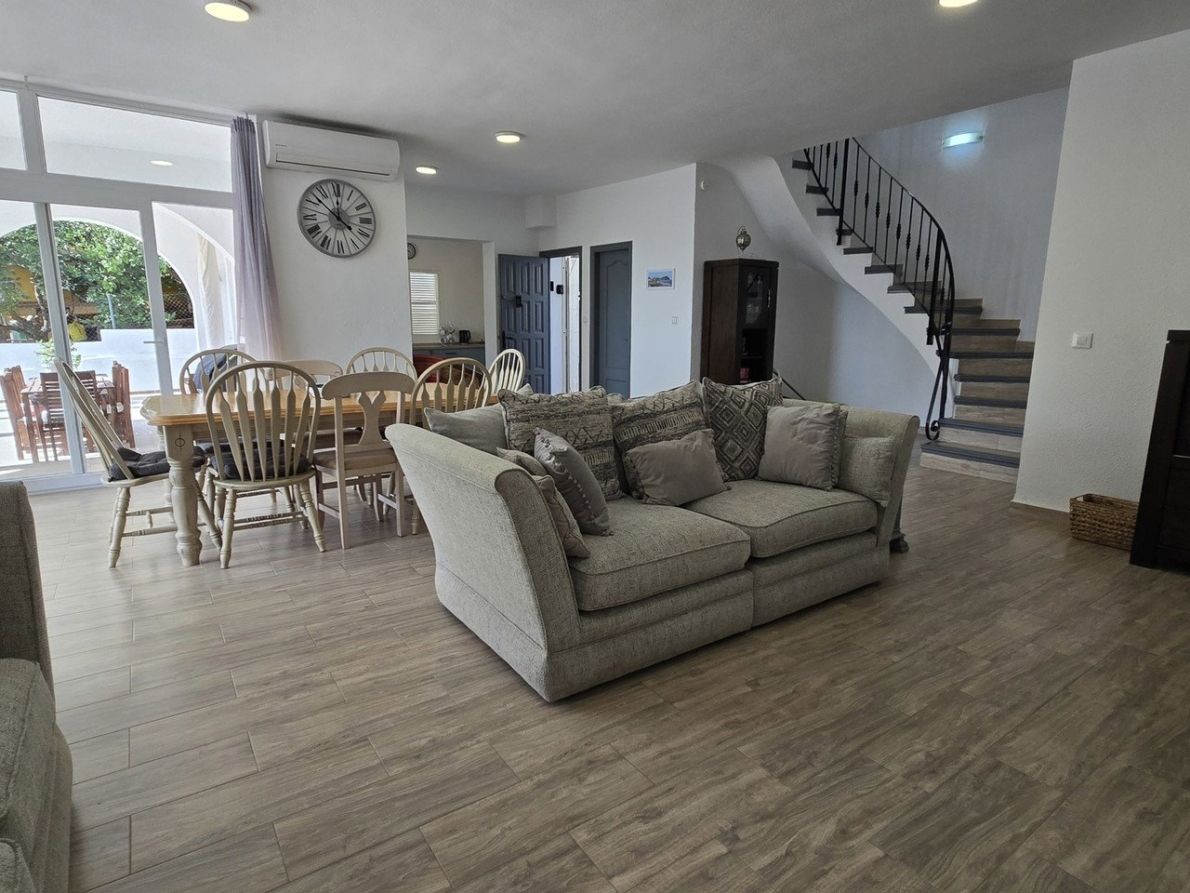 Villa for sale in El Calon