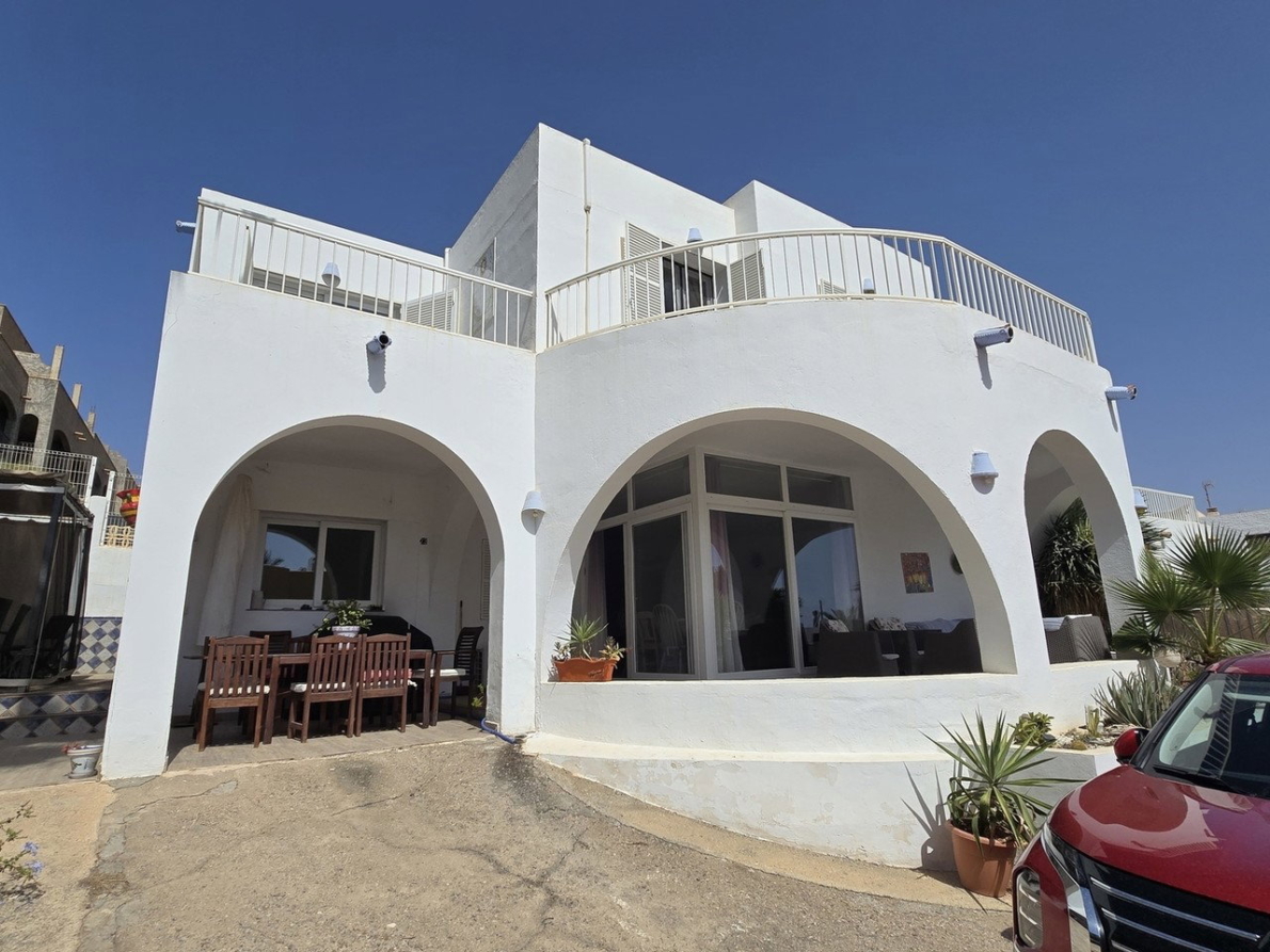 Villa for sale in El Calon