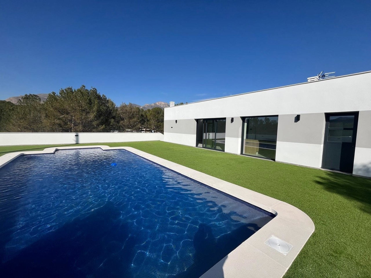 Villa for sale in Puerto Lumbreras