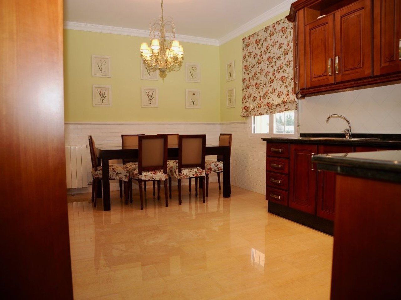 Villa for sale in Velez-Blanco