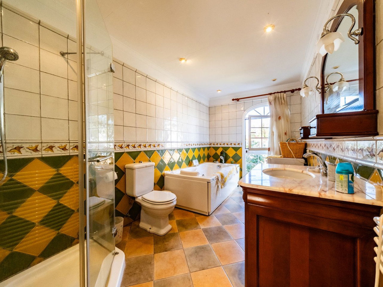 Villa for sale in Alhaurin De La Torre