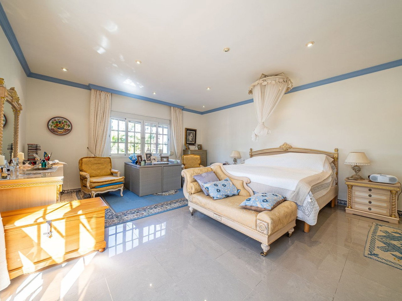 Villa for sale in Alhaurin De La Torre