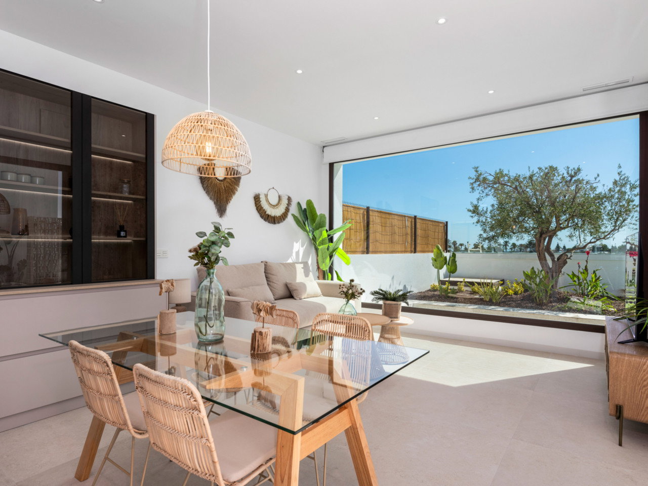 Villa for sale in Los Alcazares