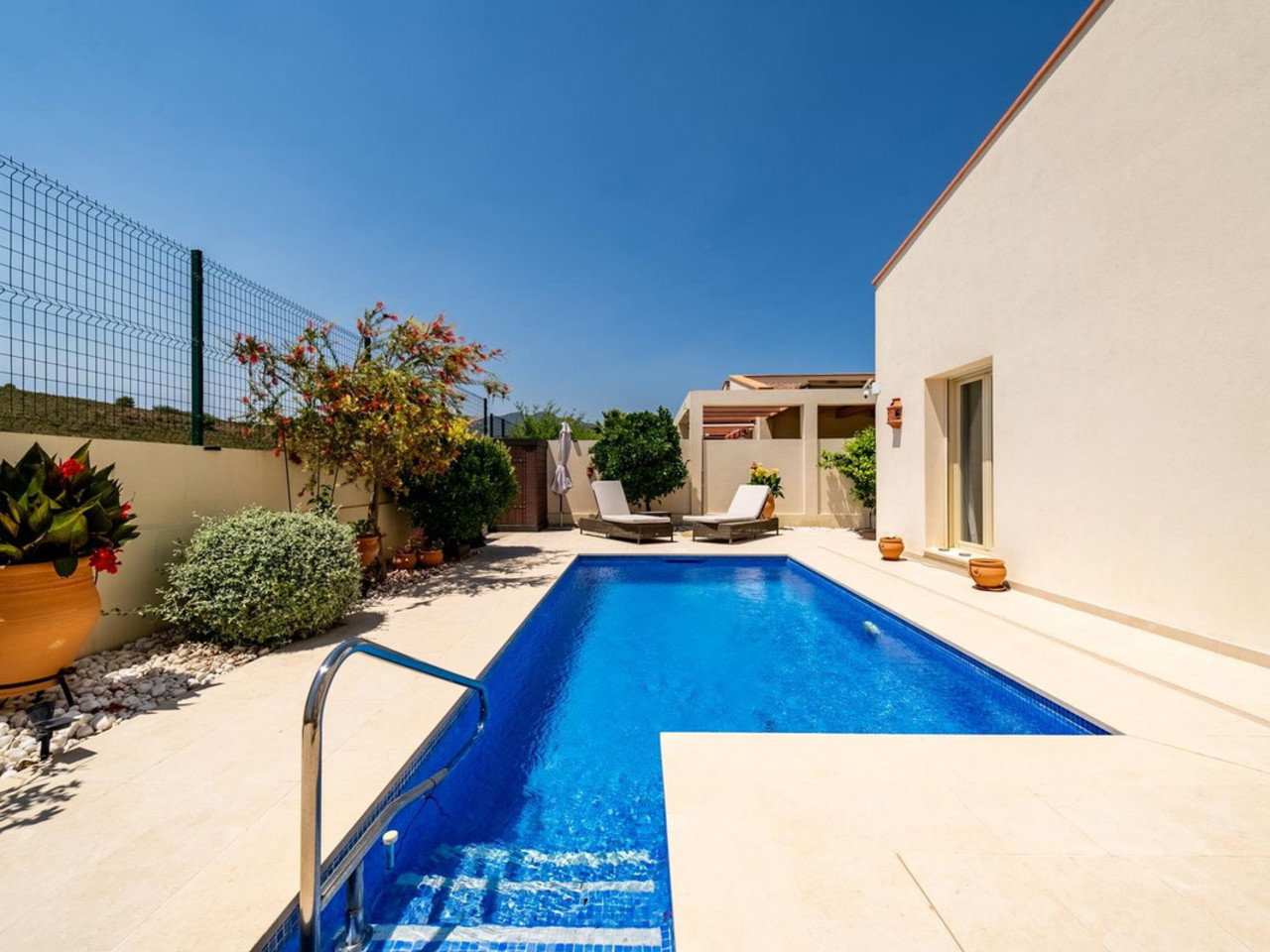 DP-17-E332-21 Villa for sale in Coin