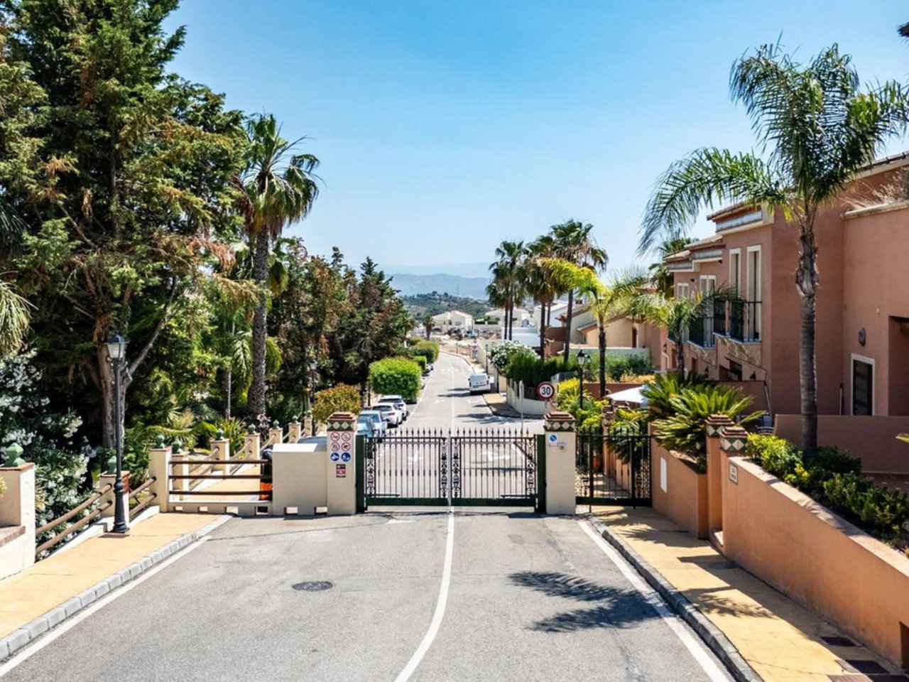 DP-17-E332-4 Villa for sale in Coin