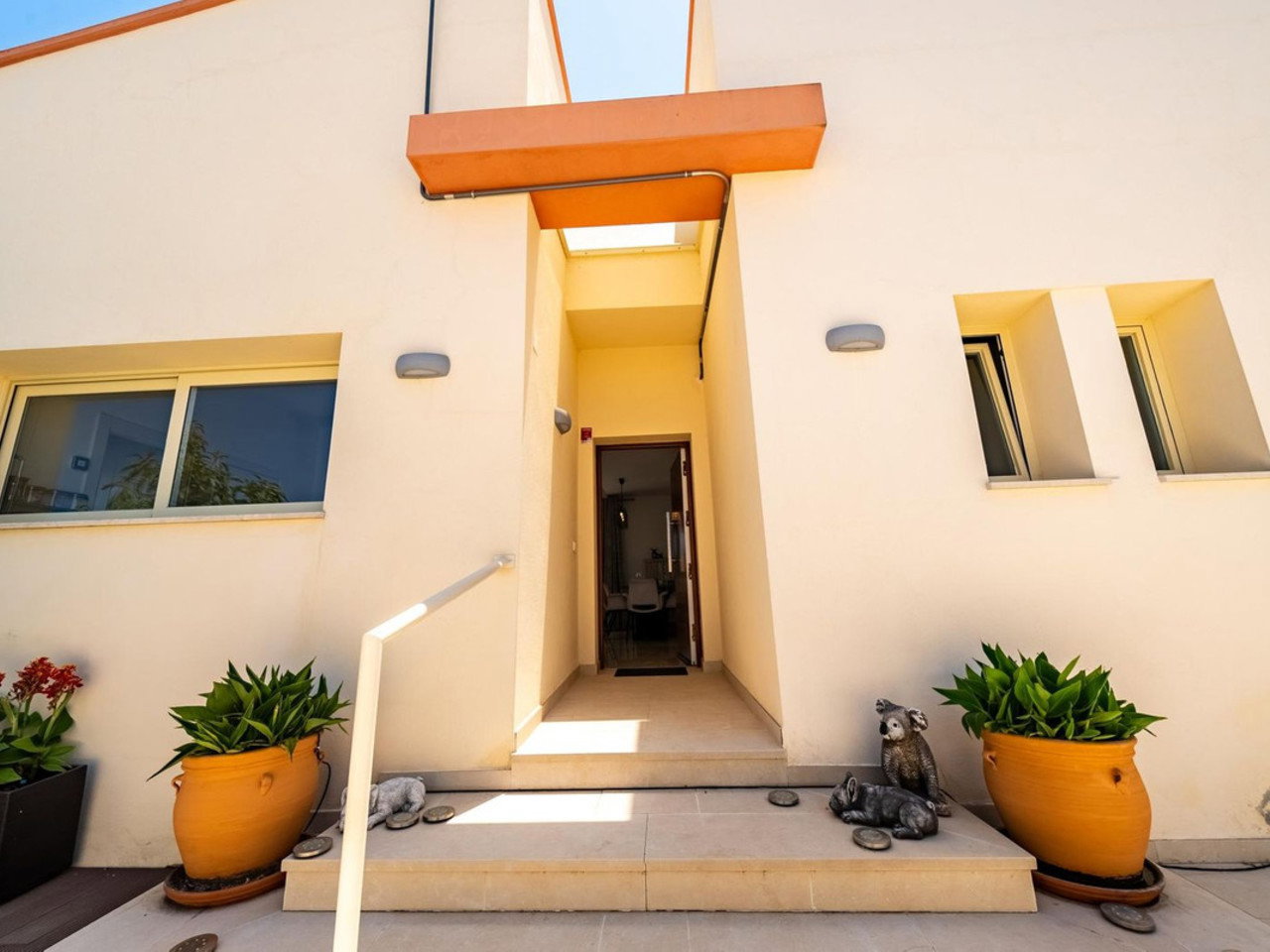 DP-17-E332-5 Villa for sale in Coin
