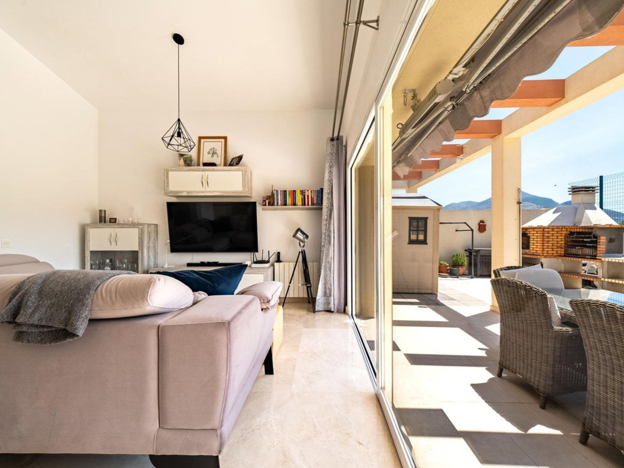 DP-17-E332-8 Villa for sale in Coin
