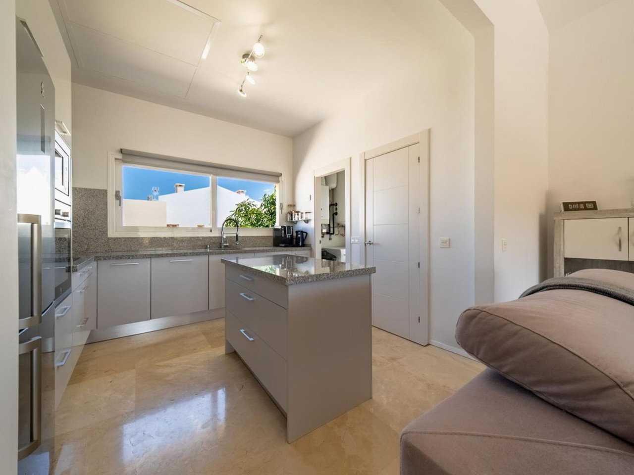 DP-17-E332-9 Villa for sale in Coin