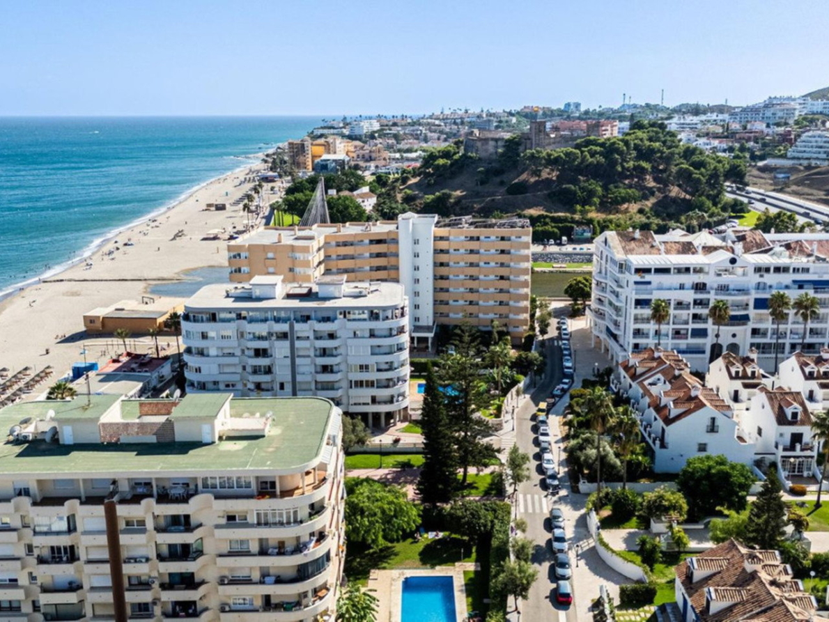 DP-17-E341-23 Apartment for sale in Fuengirola