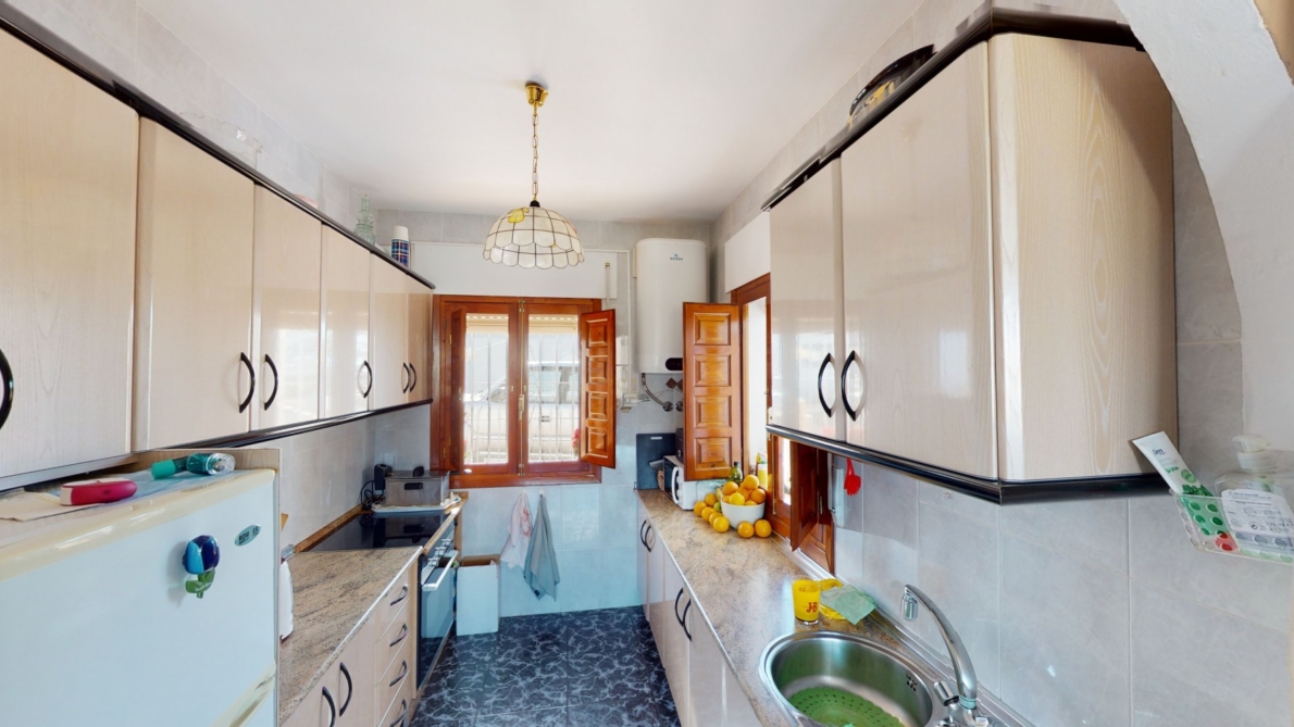 Villa for sale in Sayalonga