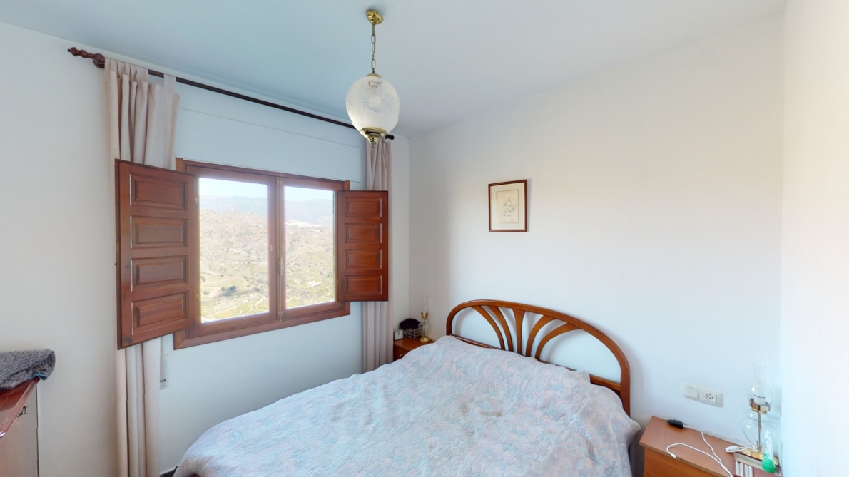 Villa for sale in Sayalonga