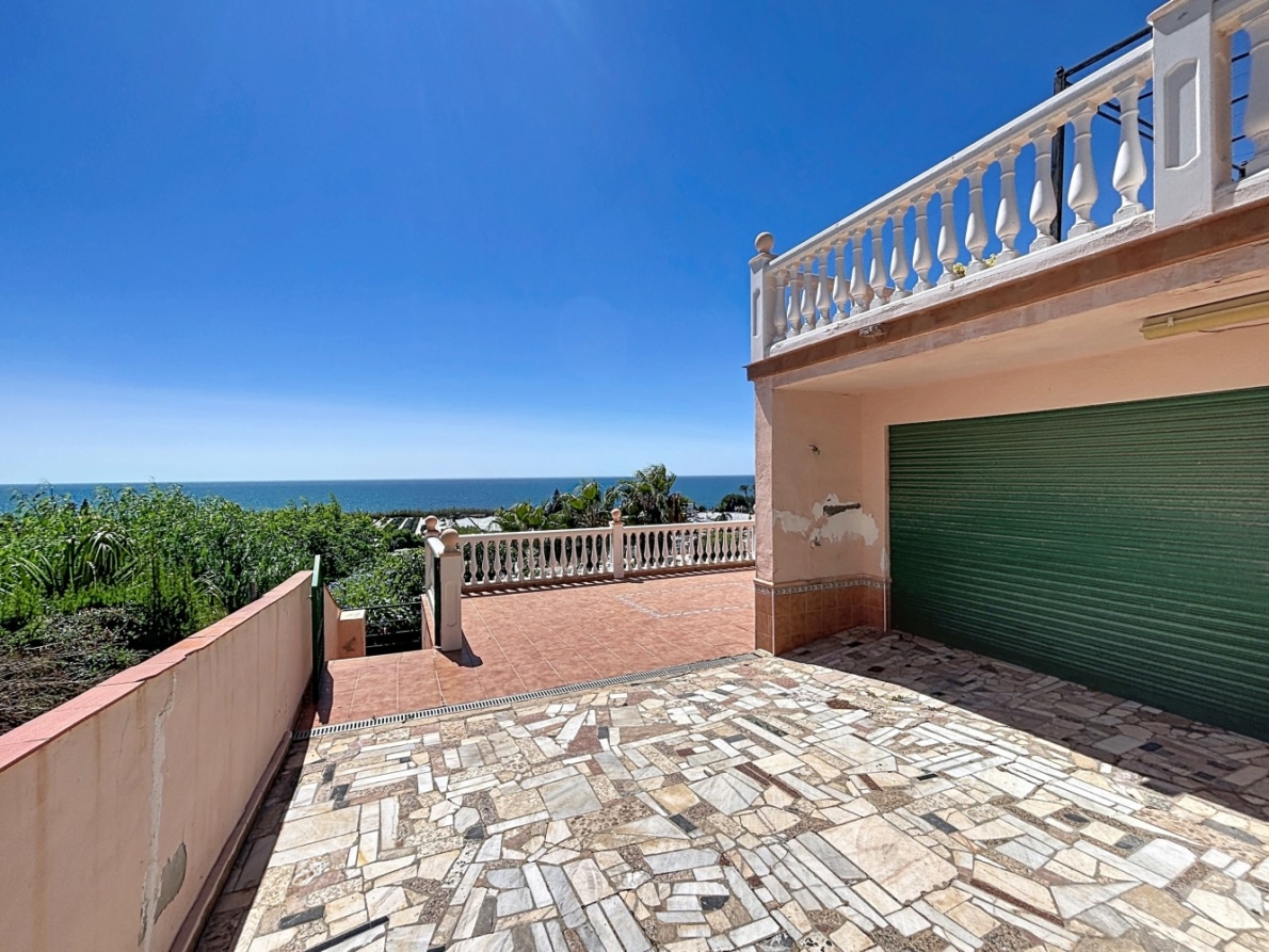 DP-26-6334-3 Villa for sale in Almayate