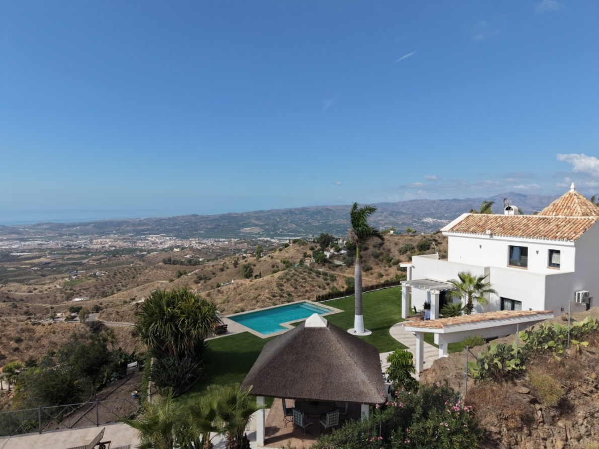 DP-26-6337-2 Villa for sale in Arenas