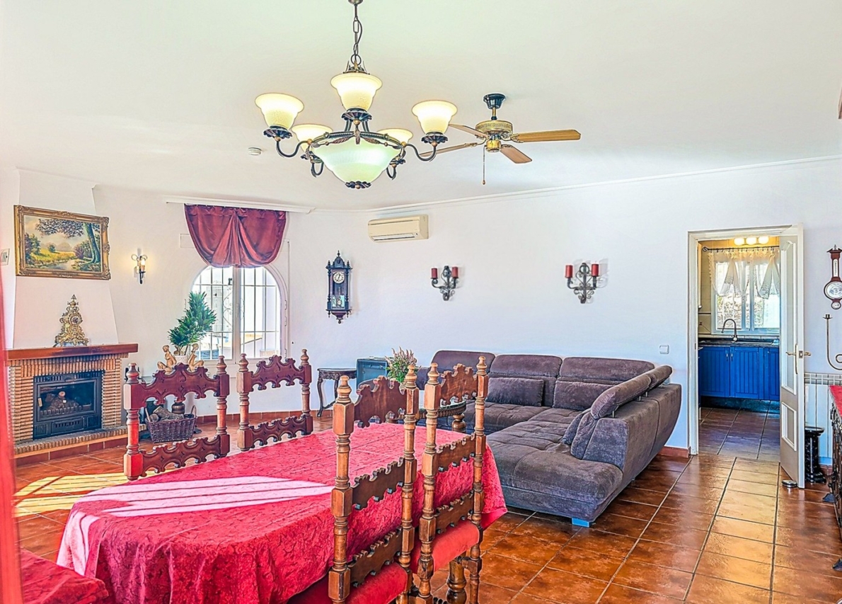 Villa for sale in Algarrobo
