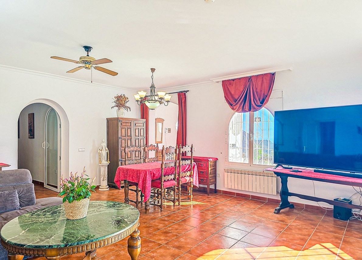 Villa for sale in Algarrobo