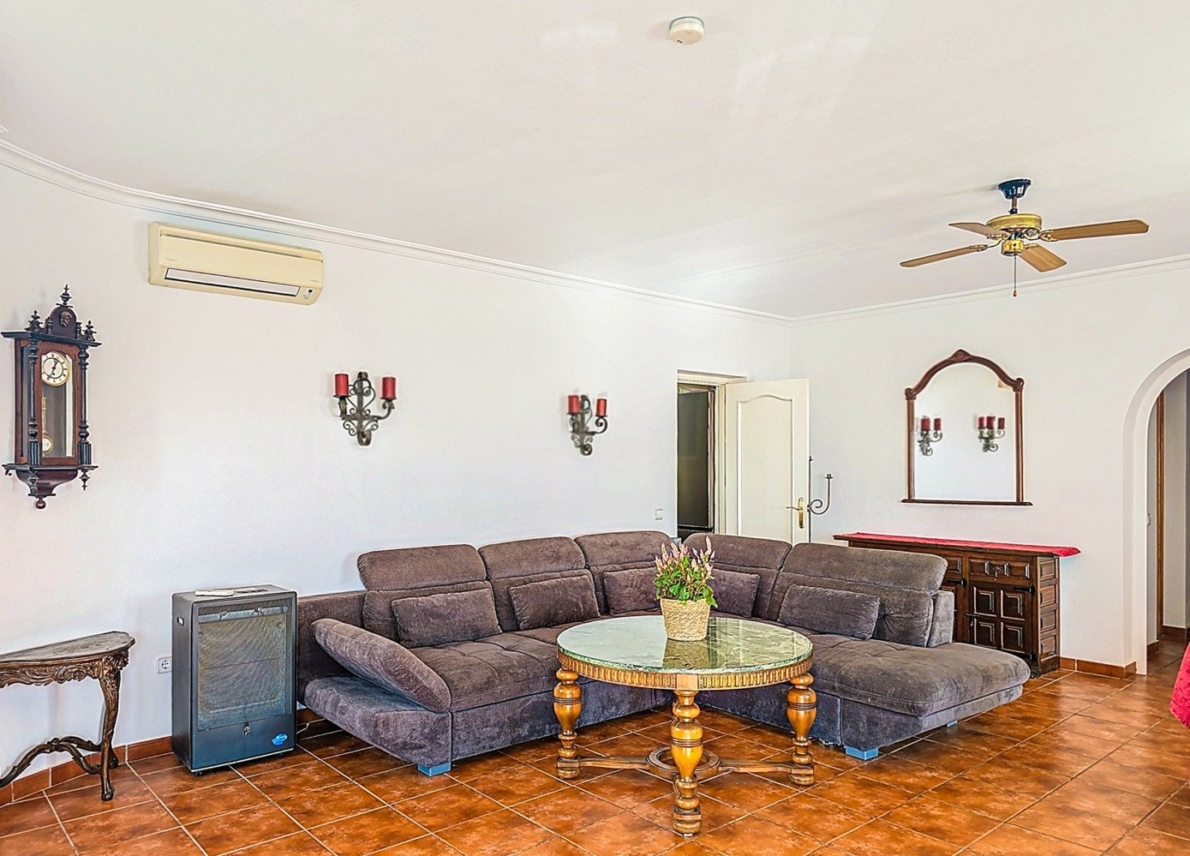 Villa for sale in Algarrobo