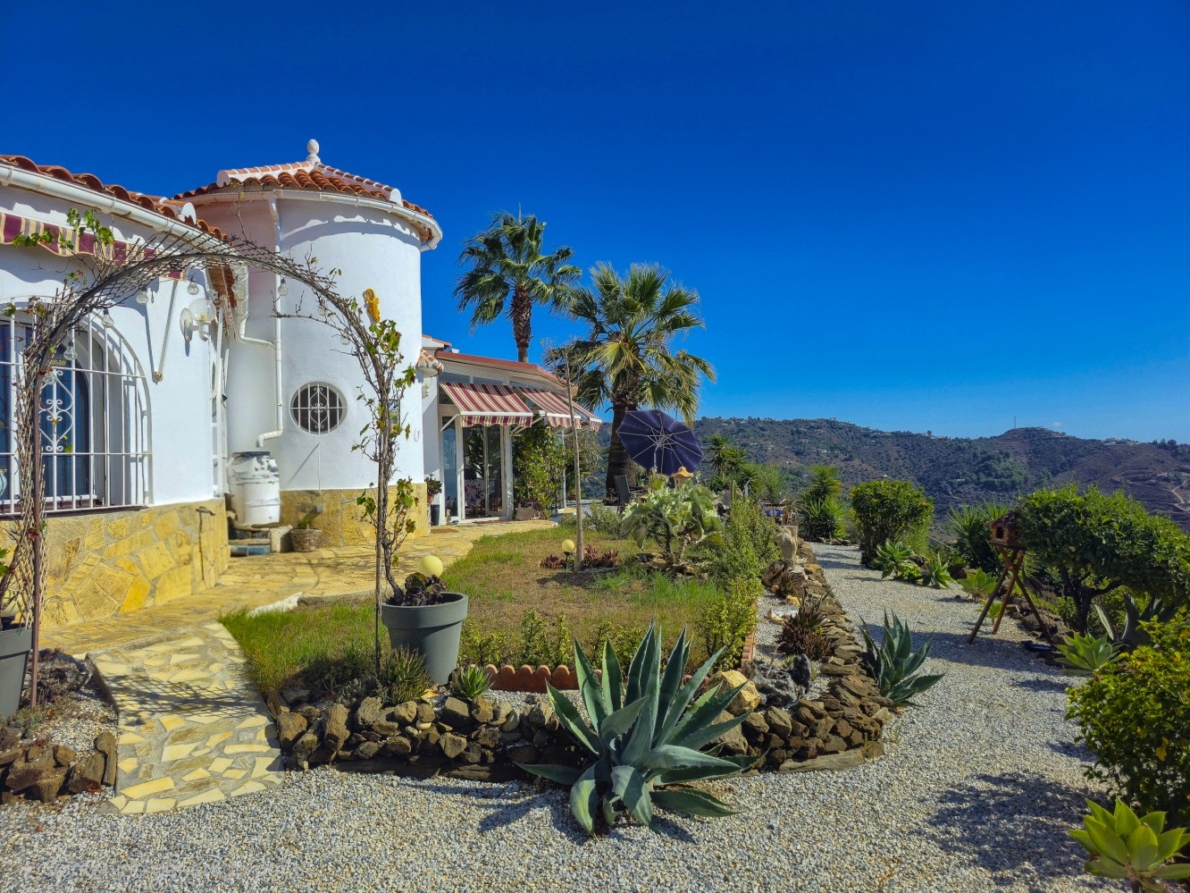 Villa for sale in Algarrobo