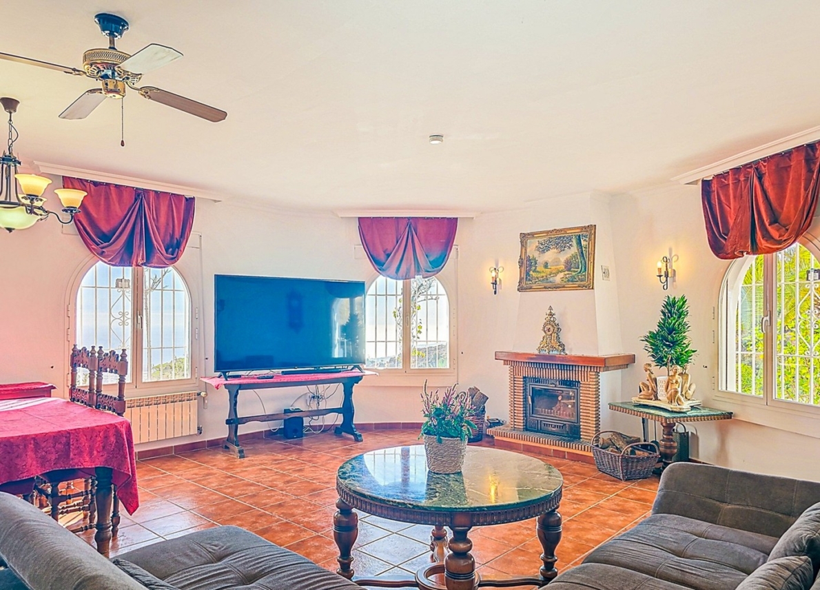 Villa for sale in Algarrobo