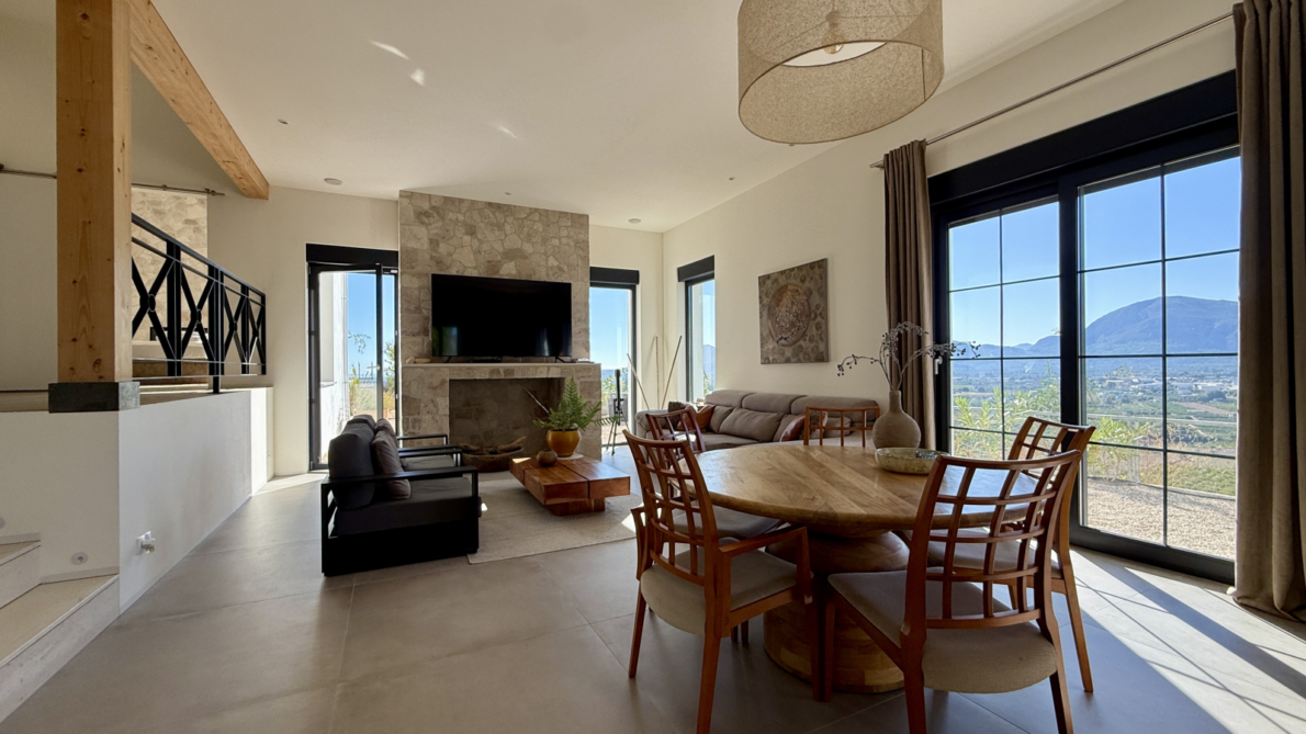 Villa for sale in Pego