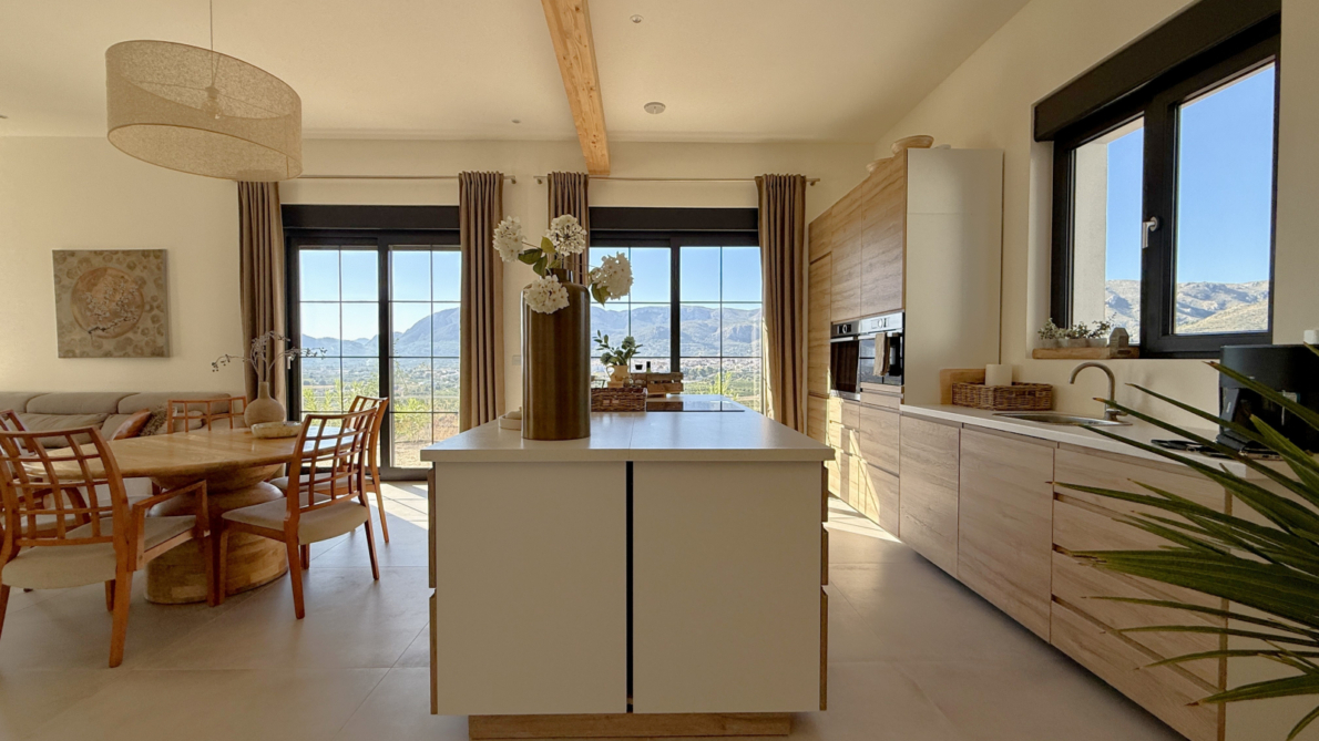 Villa for sale in Pego
