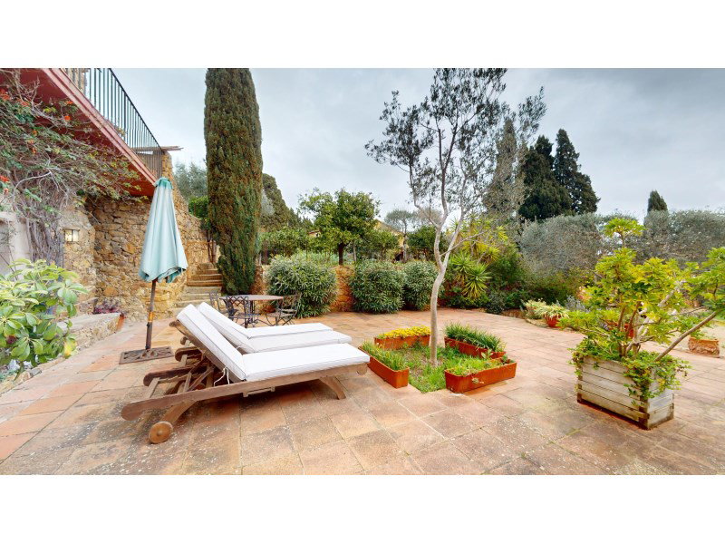 Finca for sale in Mont-Ras