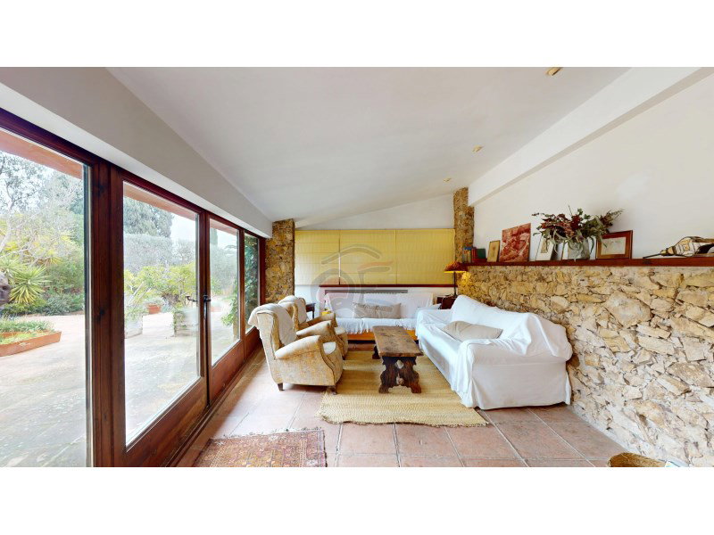 Finca for sale in Mont-Ras