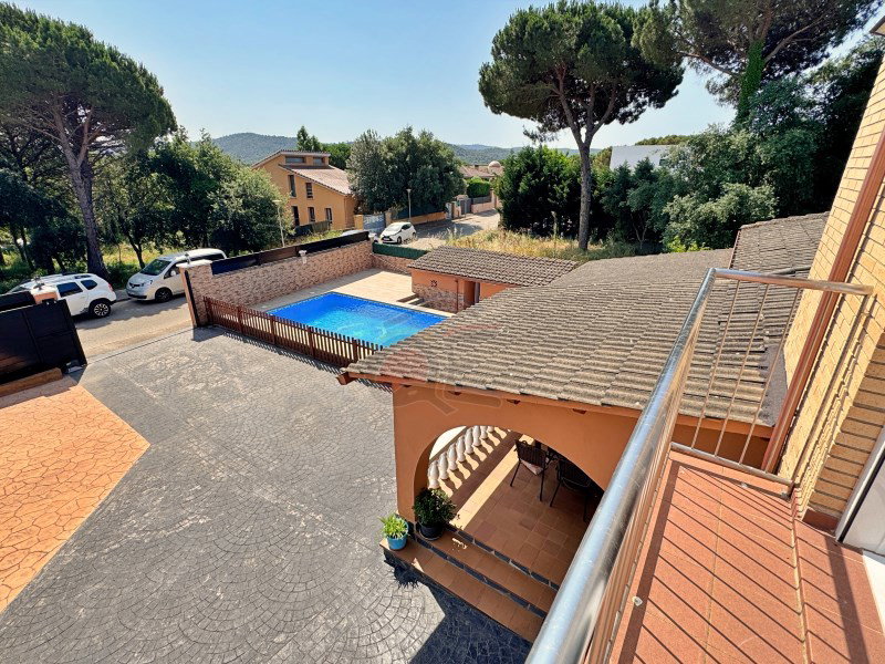 Villa for sale in Vidreres