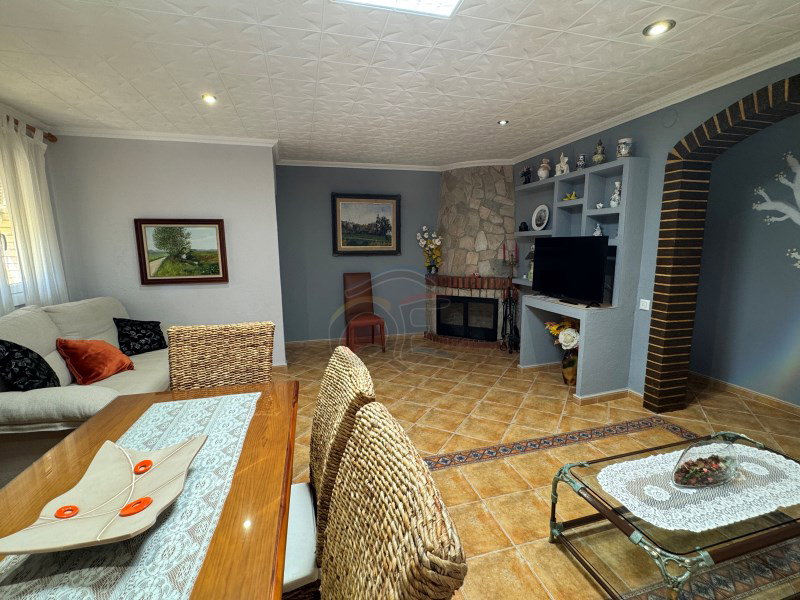 Villa for sale in Vidreres
