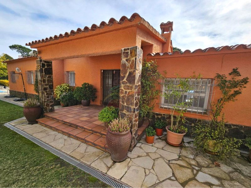 Villa for sale in Calonge