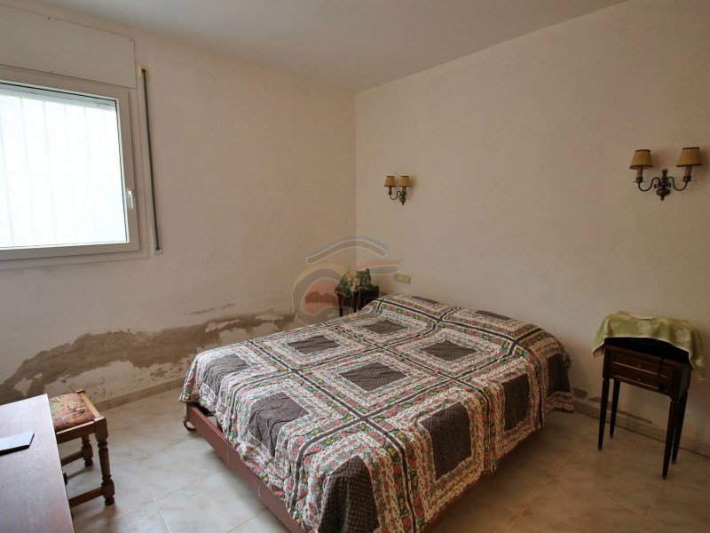 Finca for sale in Llagostera