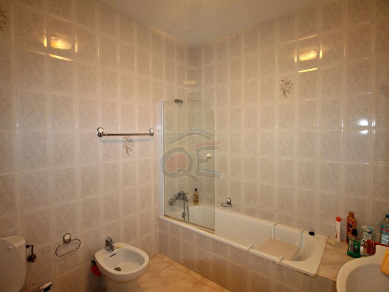 Finca for sale in Llagostera