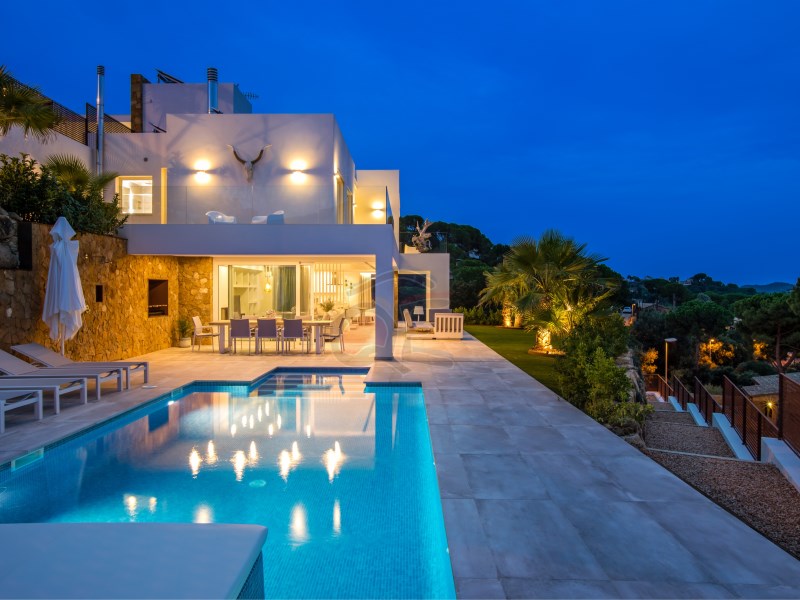 Villa for sale in Calonge