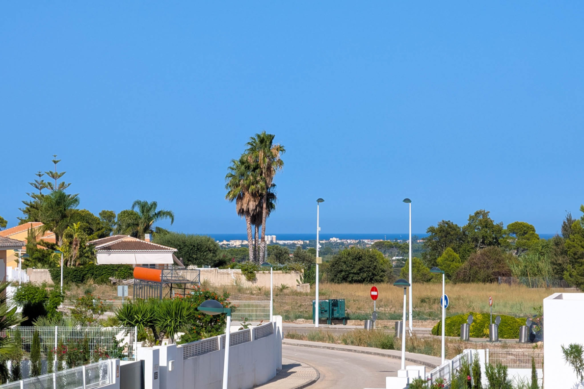 Villa for sale in Beniarbeig