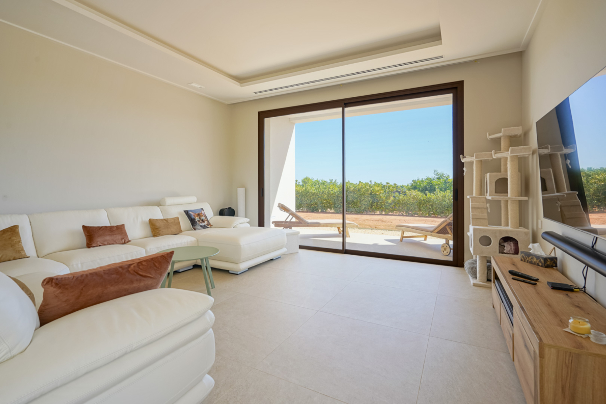 Villa for sale in Beniarbeig