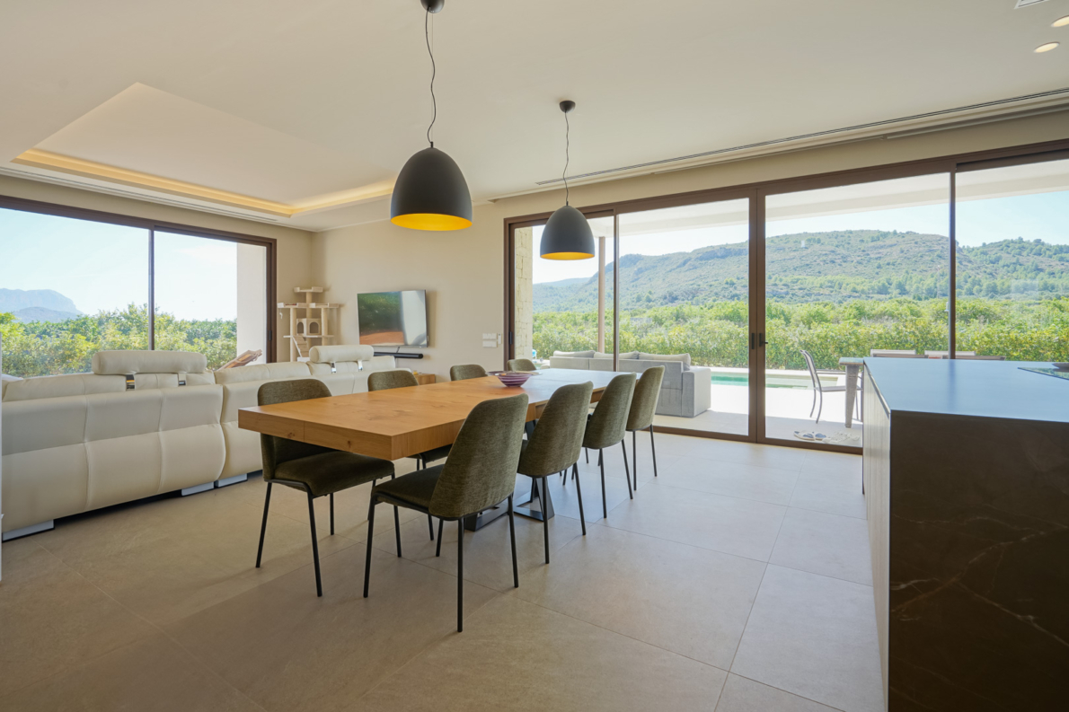 Villa for sale in Beniarbeig