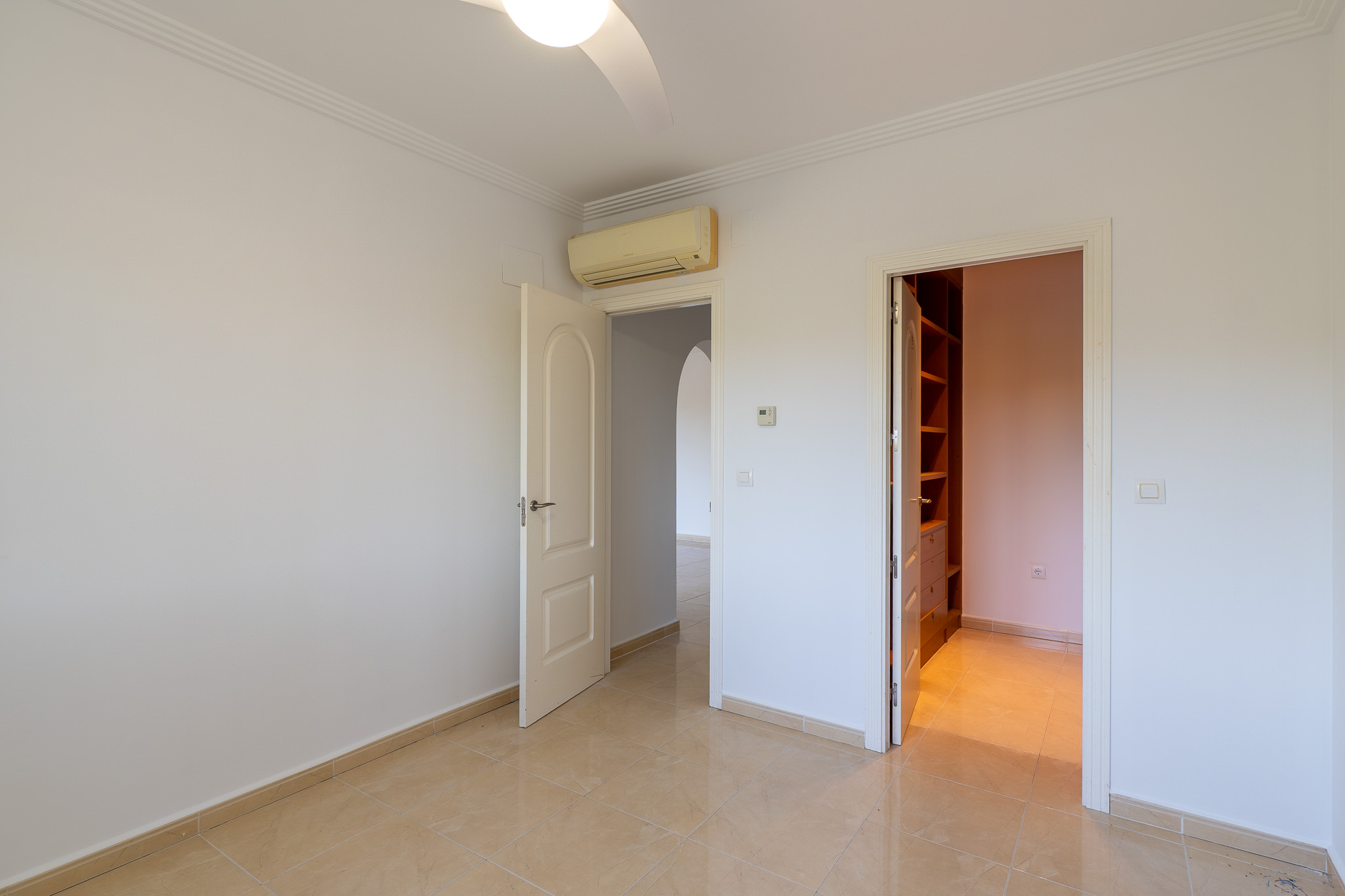 Villa for sale in Beniarbeig
