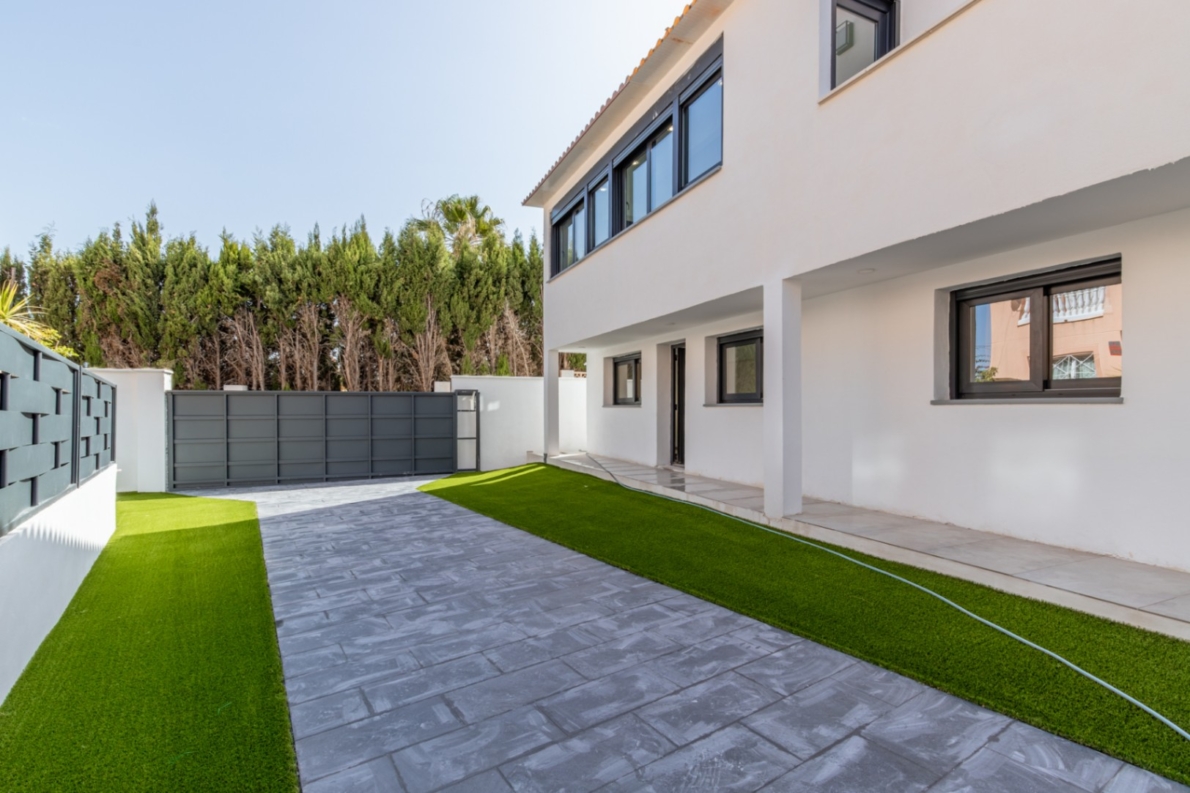 DP-46-2611V-E-23 Villa for sale in Albir
