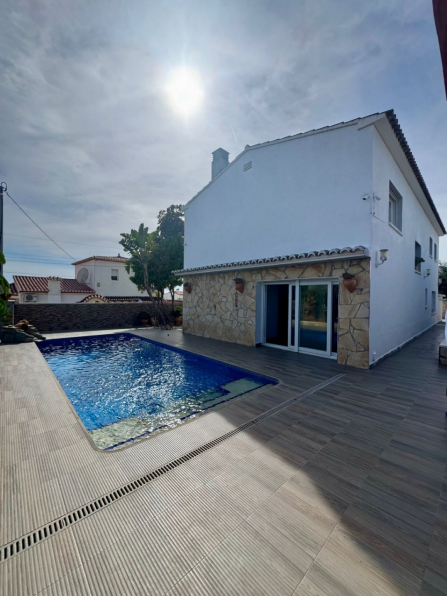Villa for sale in Calpe