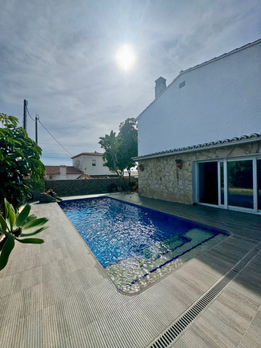 Villa for sale in Calpe