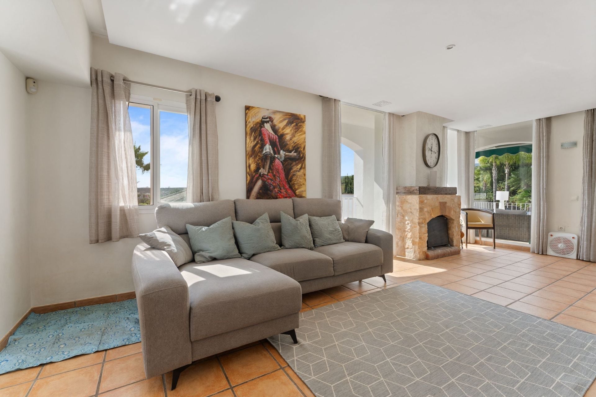 Villa for sale in Coín