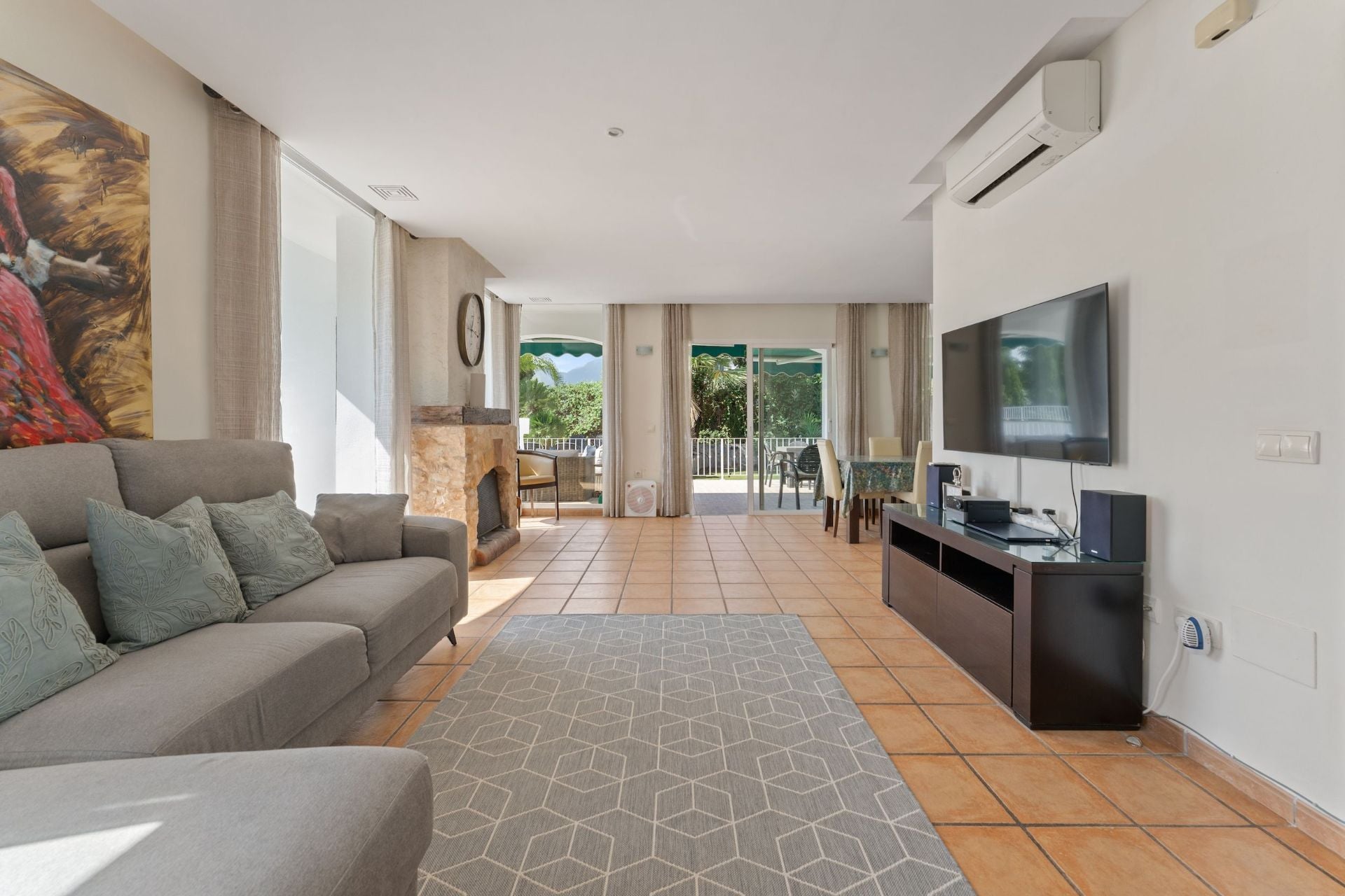 Villa for sale in Coín