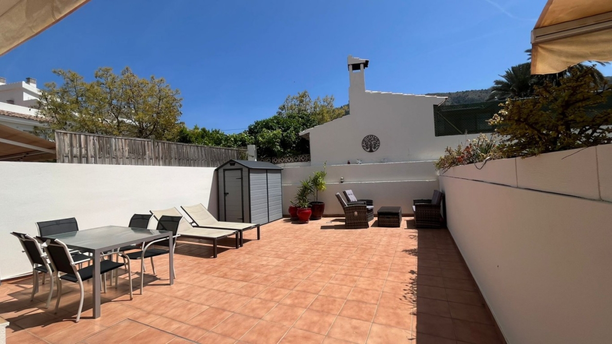Villa for sale in Albir
