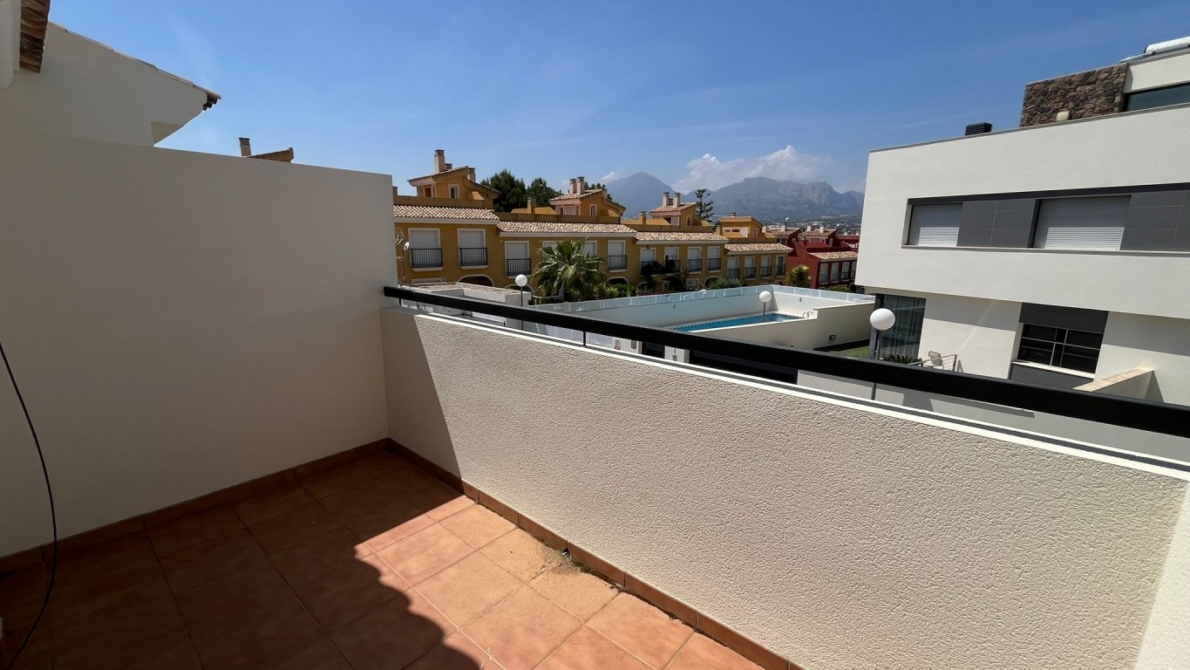 Villa for sale in Albir