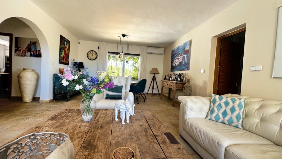 Villa for sale in La Nucia
