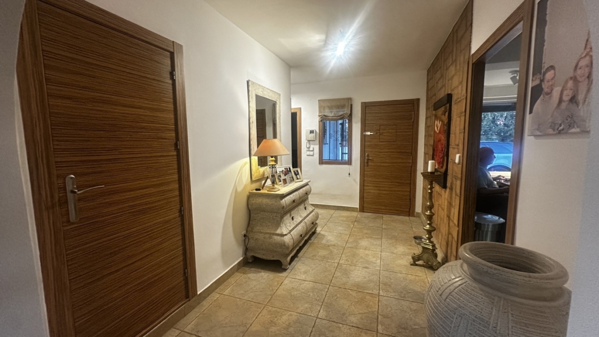 Villa for sale in La Nucia