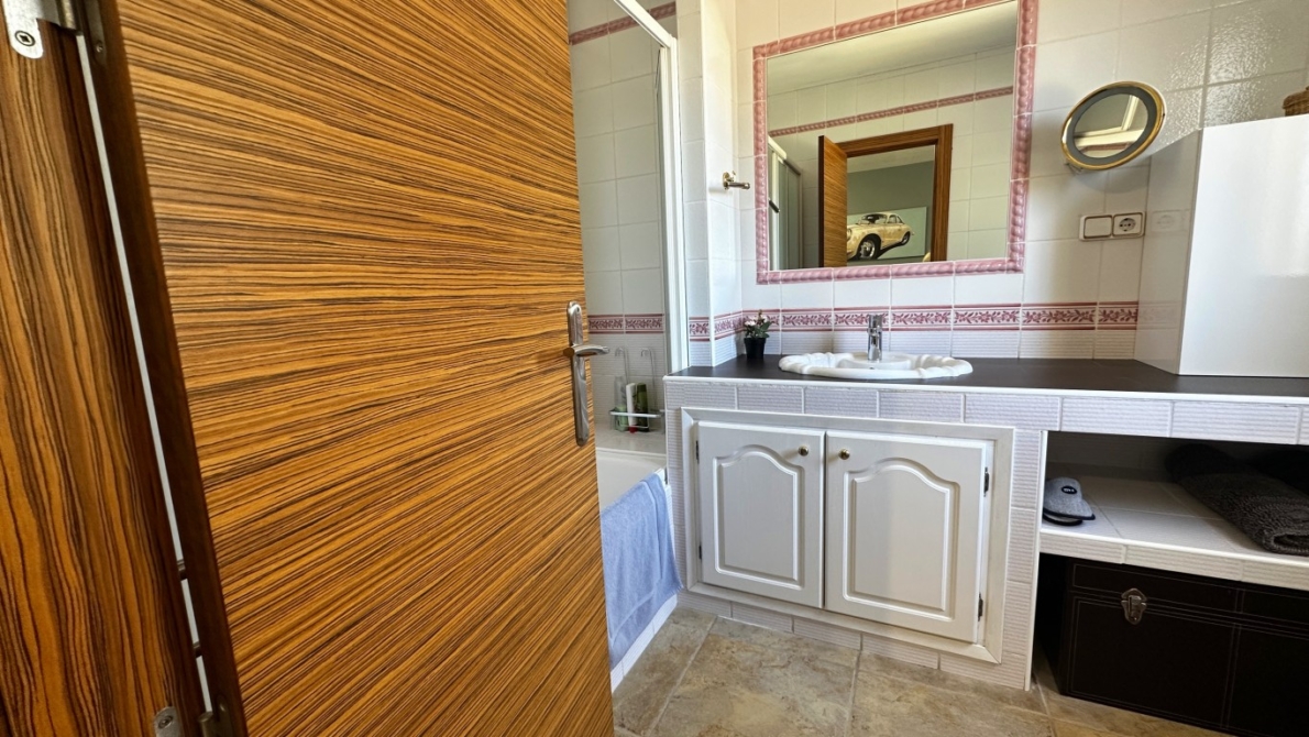 Villa for sale in La Nucia