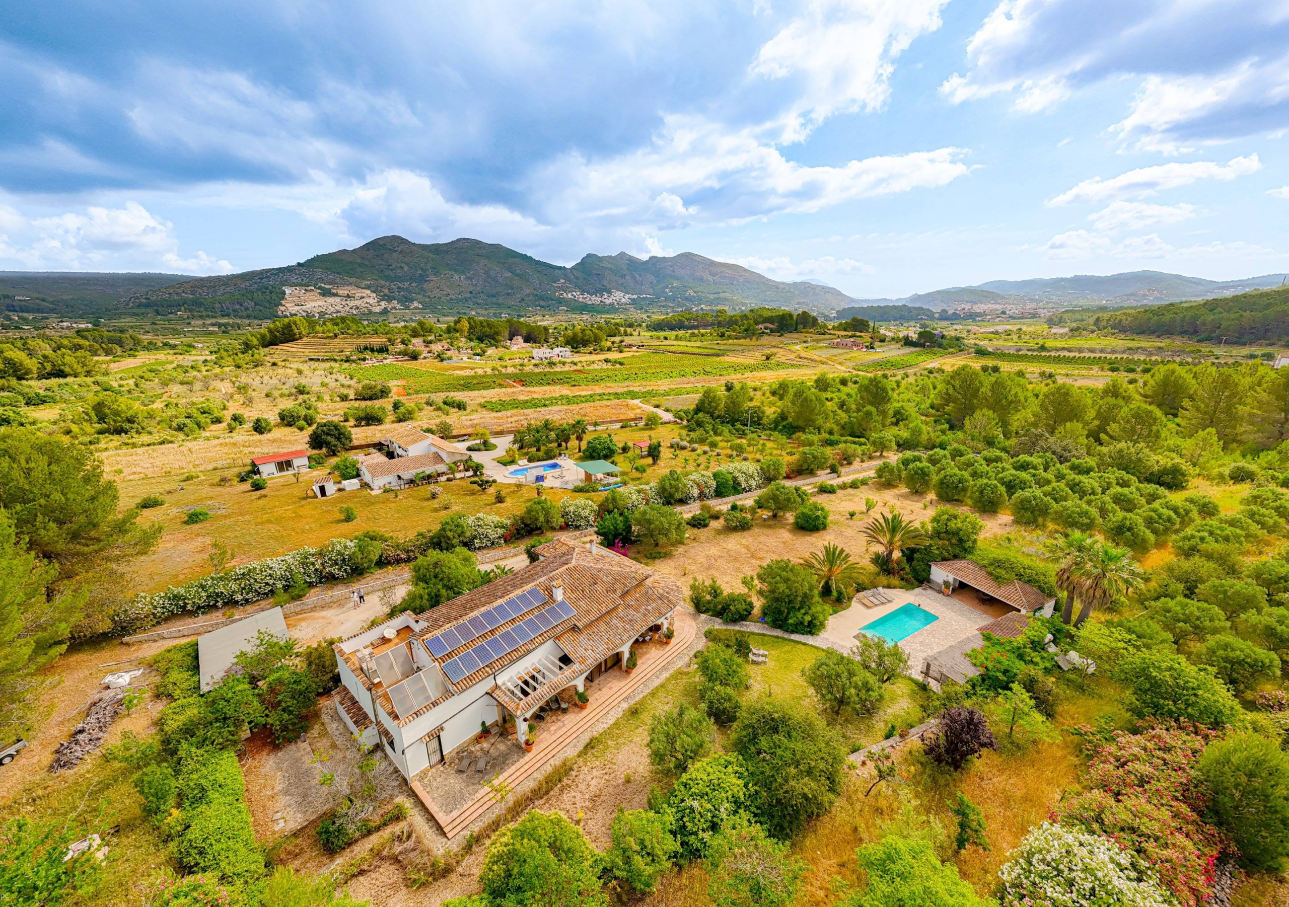 Villa for sale in Jalon – Xalo