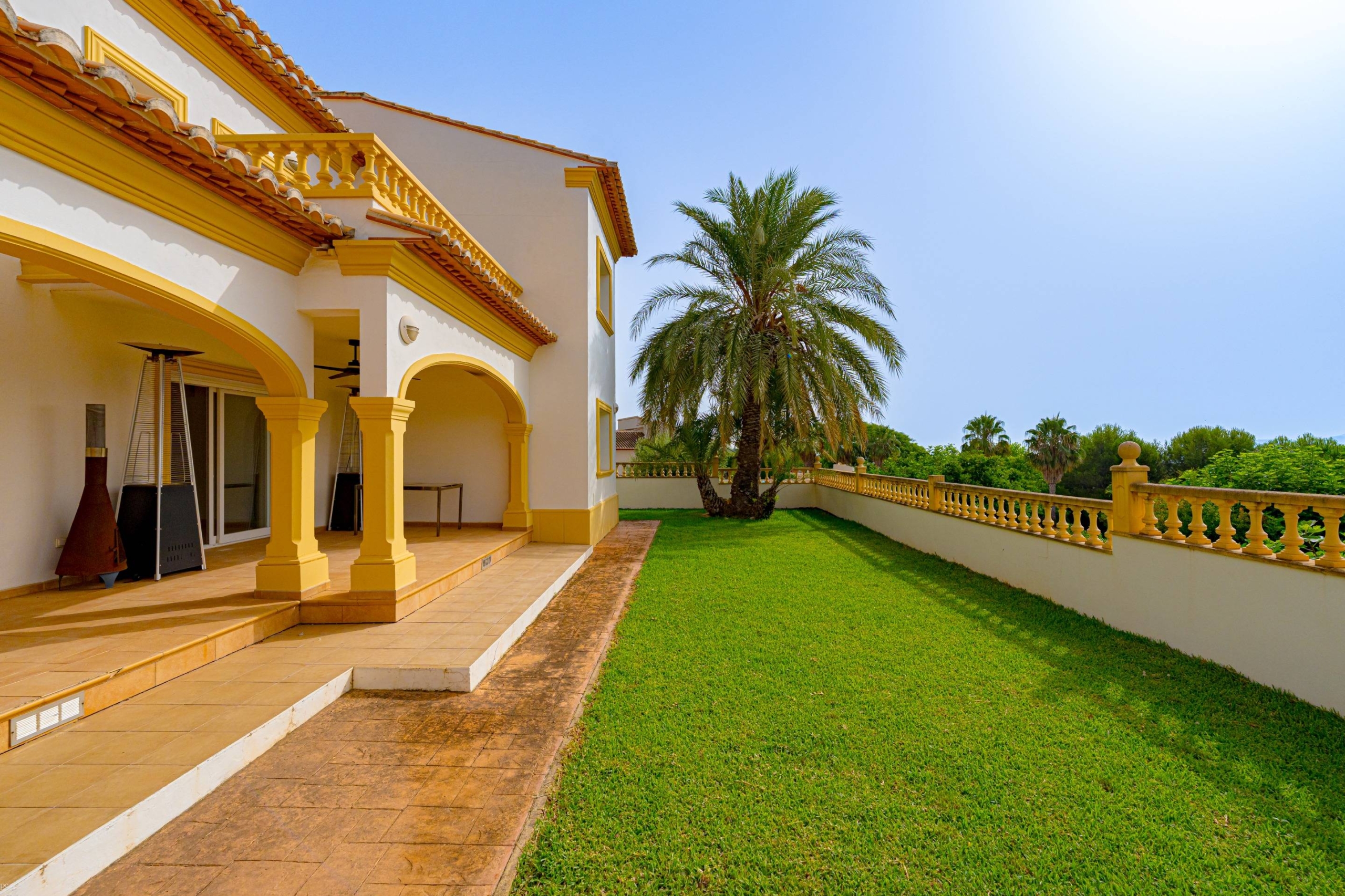 Villa for sale in Beniarbeig